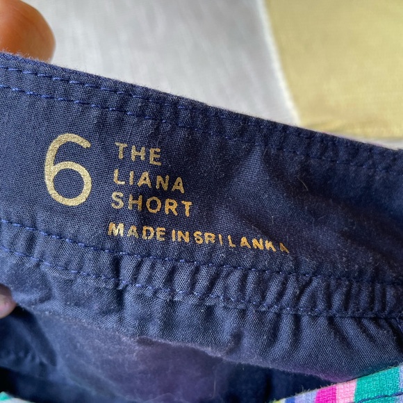 Lilly Pulitzer Liana Short. Size 6. Navy, purple, green & pink. 100% Cotton - Picture 13 of 13